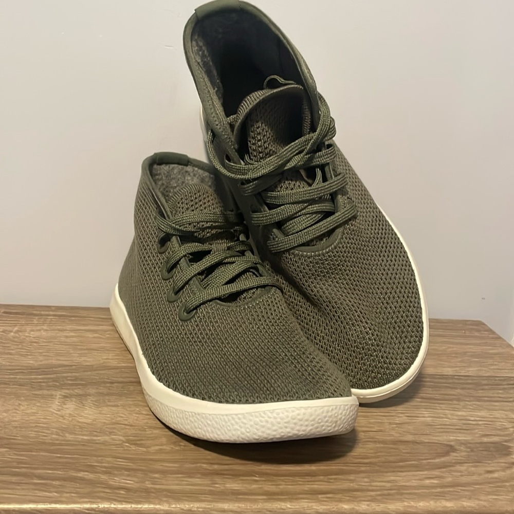allbirds Green Tree Topper Kauri Fiddle-Leaf Hi-Top Sneakers Euro 38/ women’s 8